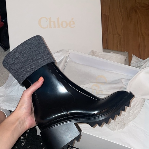 CHLOE Betty Rib Cuff Waterproof Rain Boots - Picture 7 of 9
